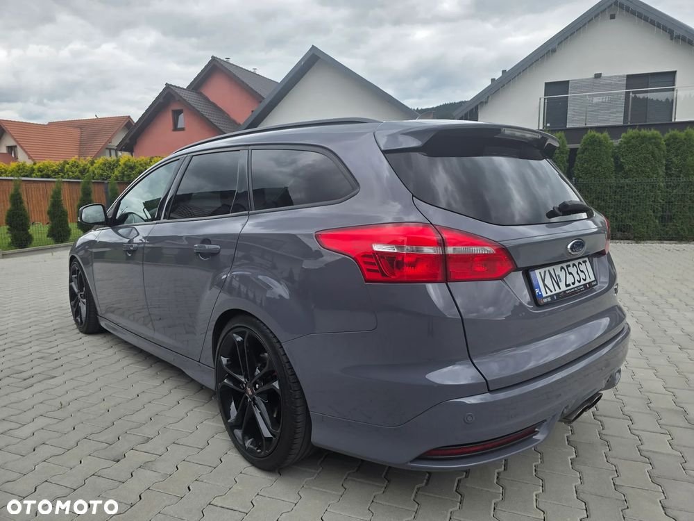 Ford Focus 2.0 EcoBoost ST mit Leder-Exclusiv-Paket - 3