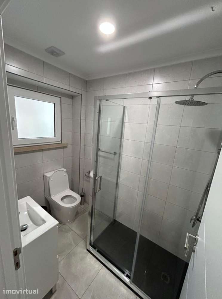 Quarto - localizado em Sete Rios Lisbon - Grande imagem: 4/15