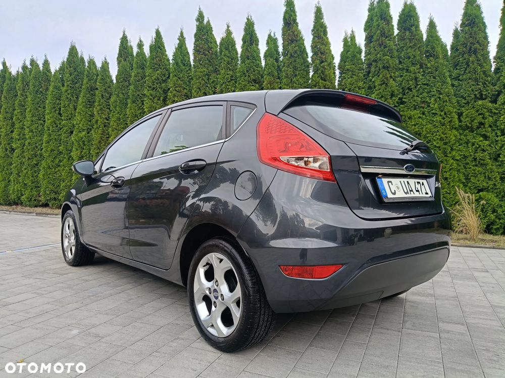 Ford Fiesta 2010 photo 5