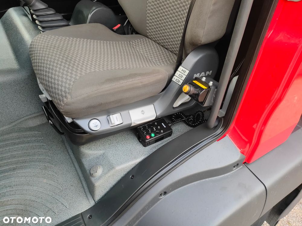 MAN TGM 18.240/ 15.240 TGL 12.240/12.250 AXOR ATEGO Mercedes LE - 18