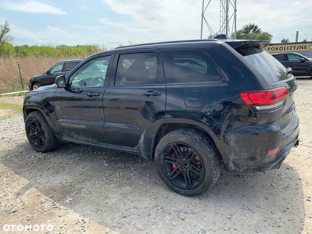 Jeep Grand Cherokee SRT - 10