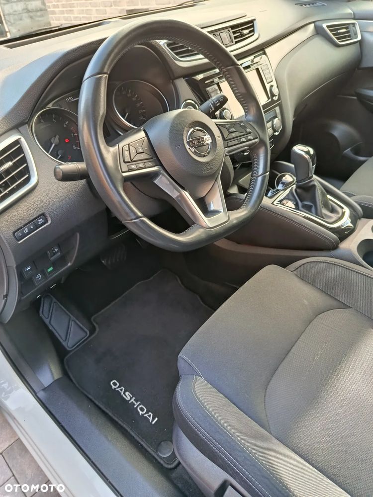 Nissan Qashqai 1.2 DIG-T N-Connecta Xtronic EU6 - 16