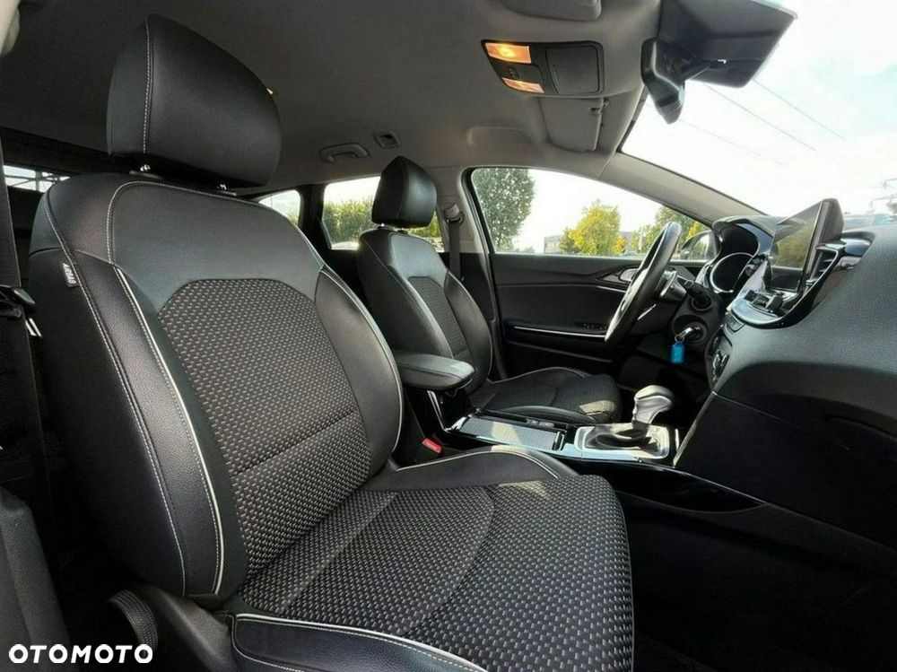 Kia Ceed 1.5 T-GDI Business Line DCT - 17