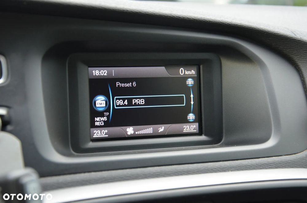 Volvo V40 T2 Kinetic - 19