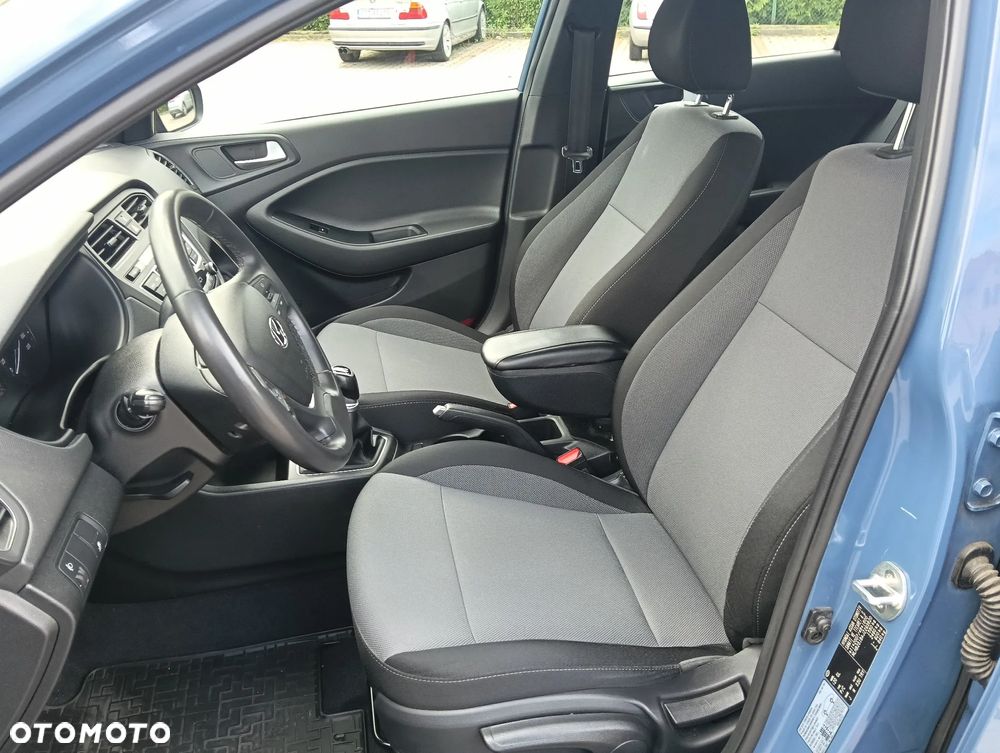 Hyundai i20 1.2 Comfort - 12