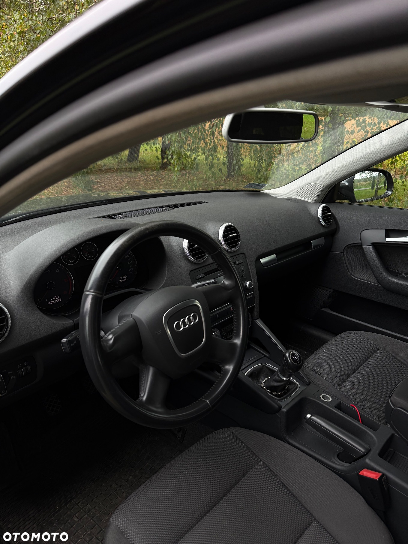 Audi A3 Sportback 1.6 TDI DPF Ambiente - 6
