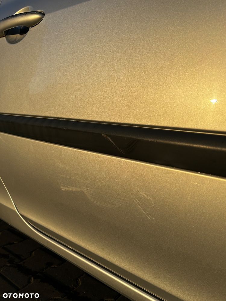 Renault Clio - 25