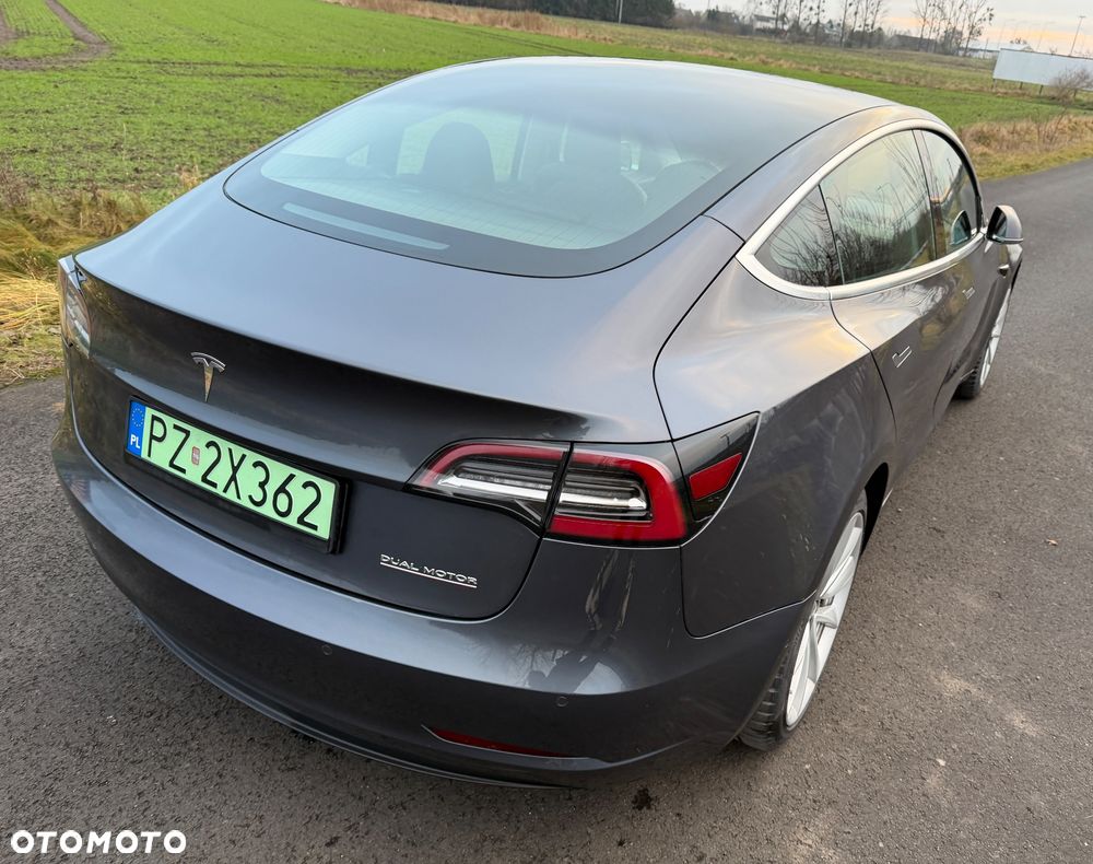 Tesla Model 3 - 9