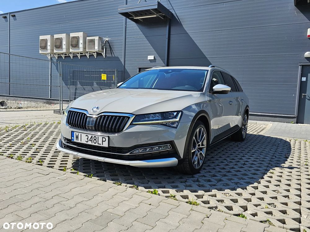 Skoda Superb 2.0 TDI SCR 4x4 Scout DSG - 4