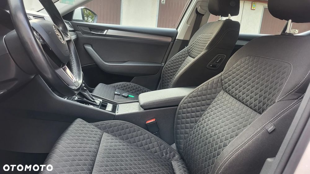 Skoda Superb 1.8 TSI Active DSG - 9