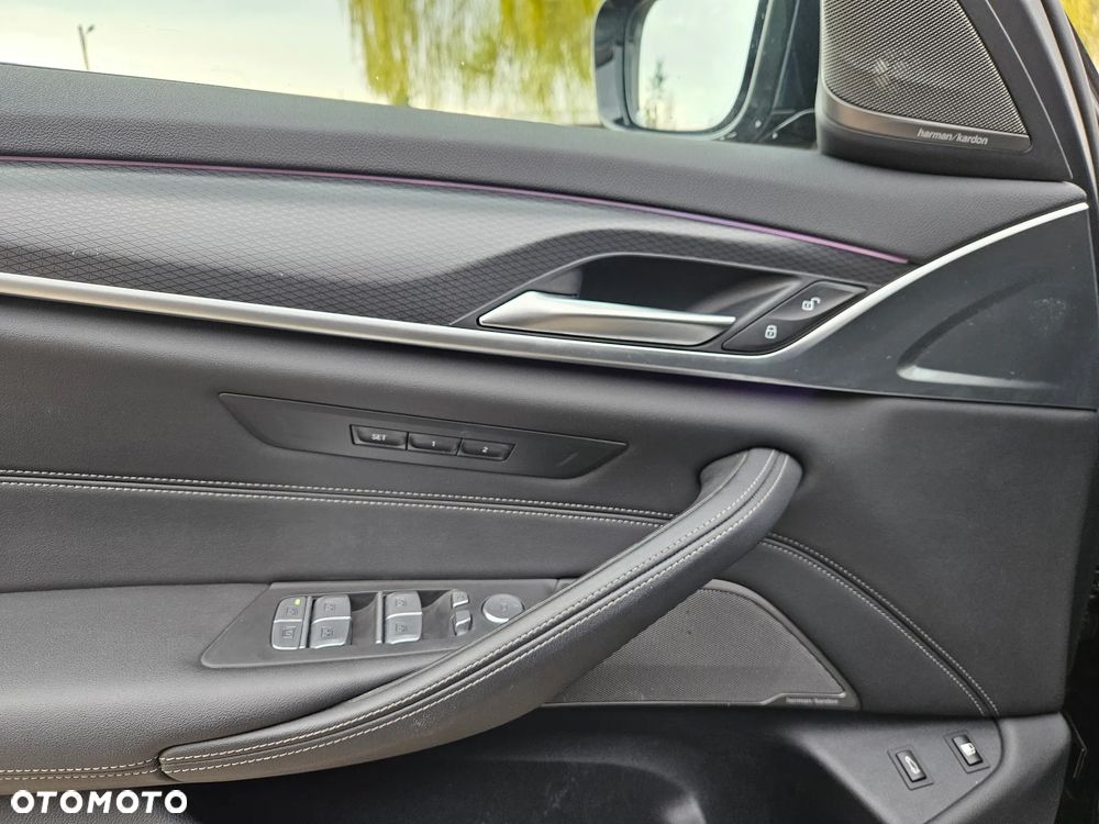 BMW Seria 5 545e xDrive M Sport sport - 16
