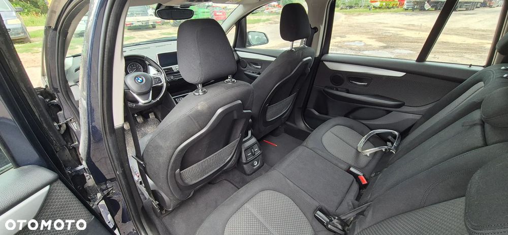 BMW Seria 2 220i Advantage - 16