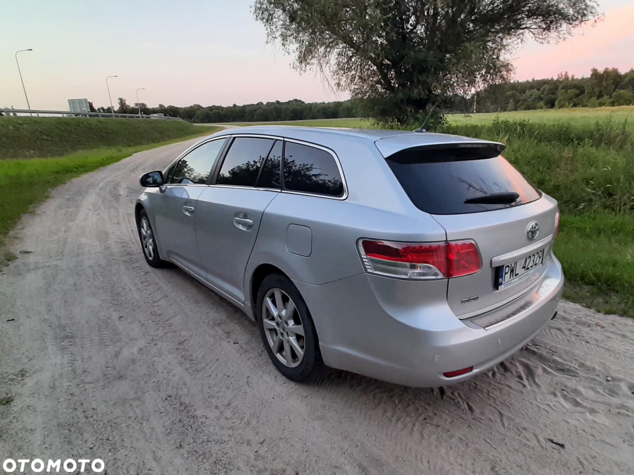 Toyota Avensis Combi 1.8 Comfort - 3