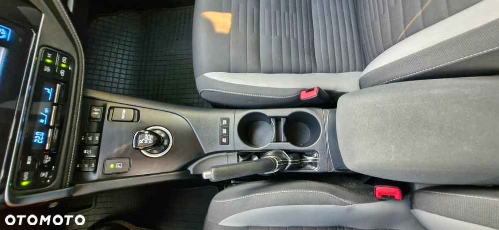Toyota Auris - 7
