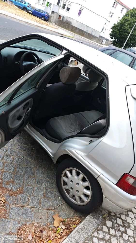 Citroën Saxo 1.1i Exclusive — fotografia 4