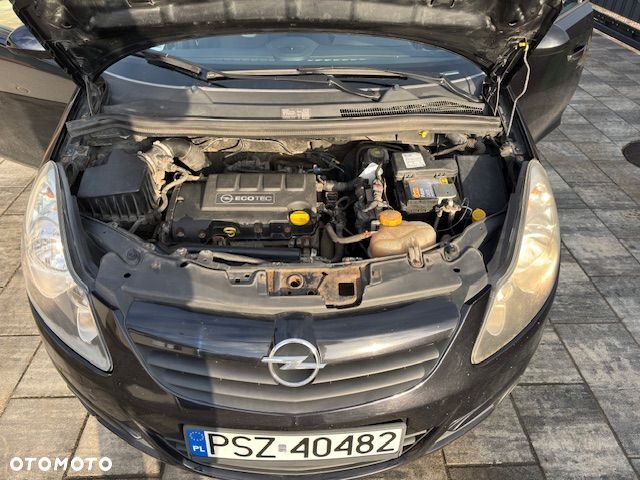 Opel Corsa 1.4 16V Satellite - 11