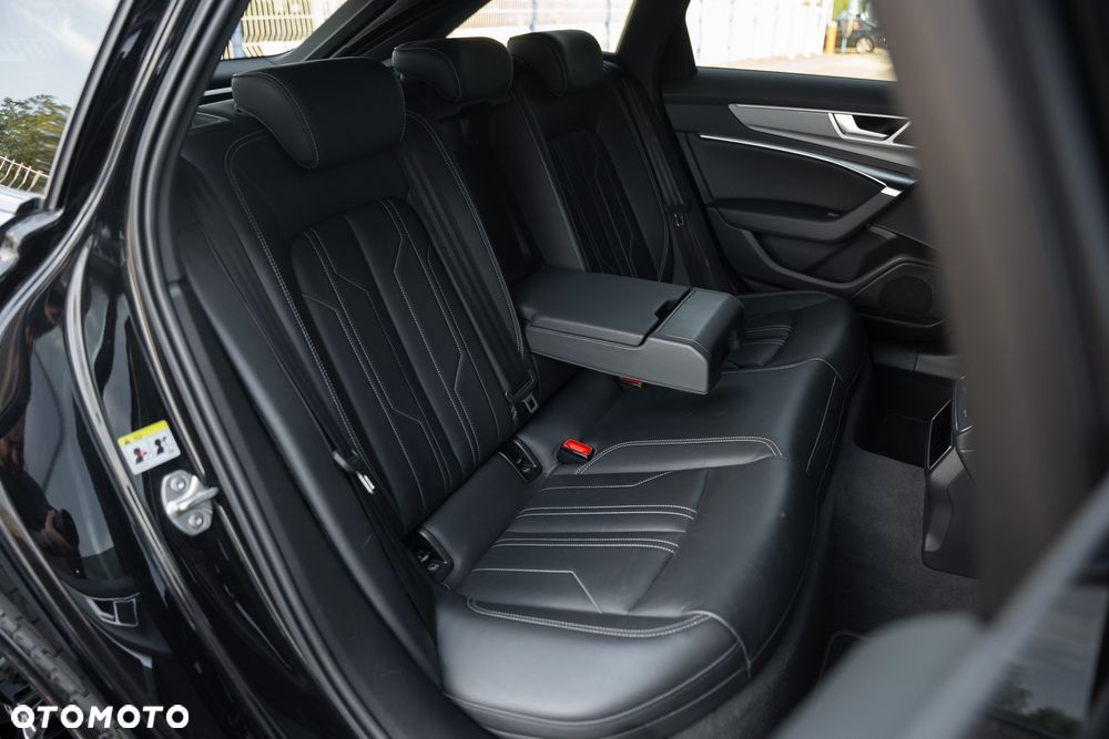 Audi A6 Avant 40 TDI quattro S tronic S line - 36
