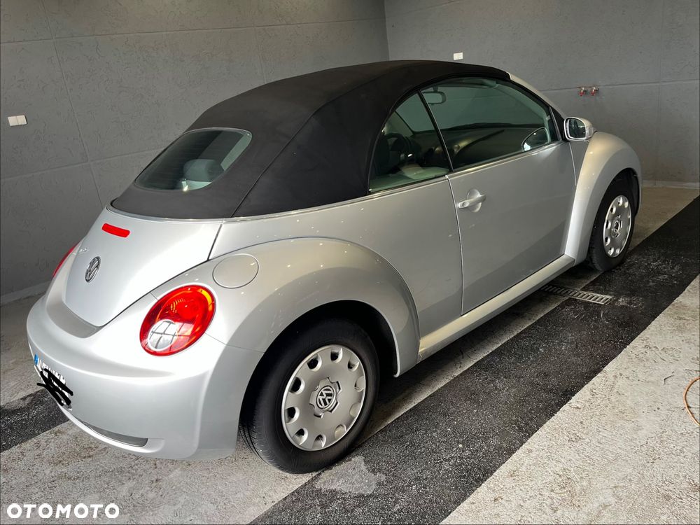 Volkswagen New Beetle - 6