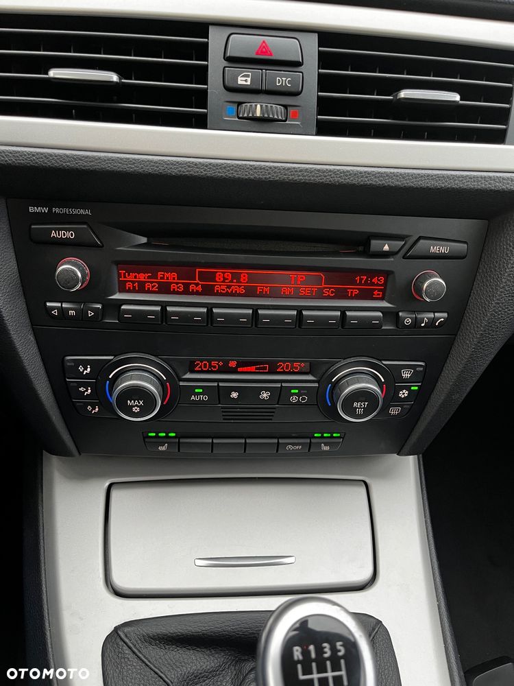 BMW Seria 3 320i Edition Lifestyle - 16