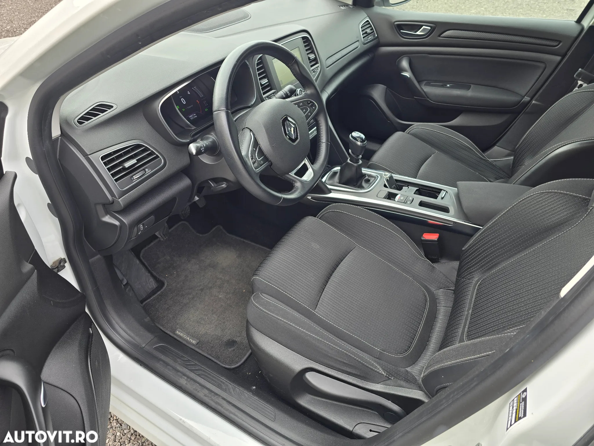 Renault Megane BLUE dCi Intens - 12