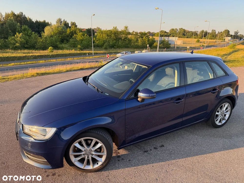 Audi A3 Sportback 1.6 TDI Ambition S tronic - 14