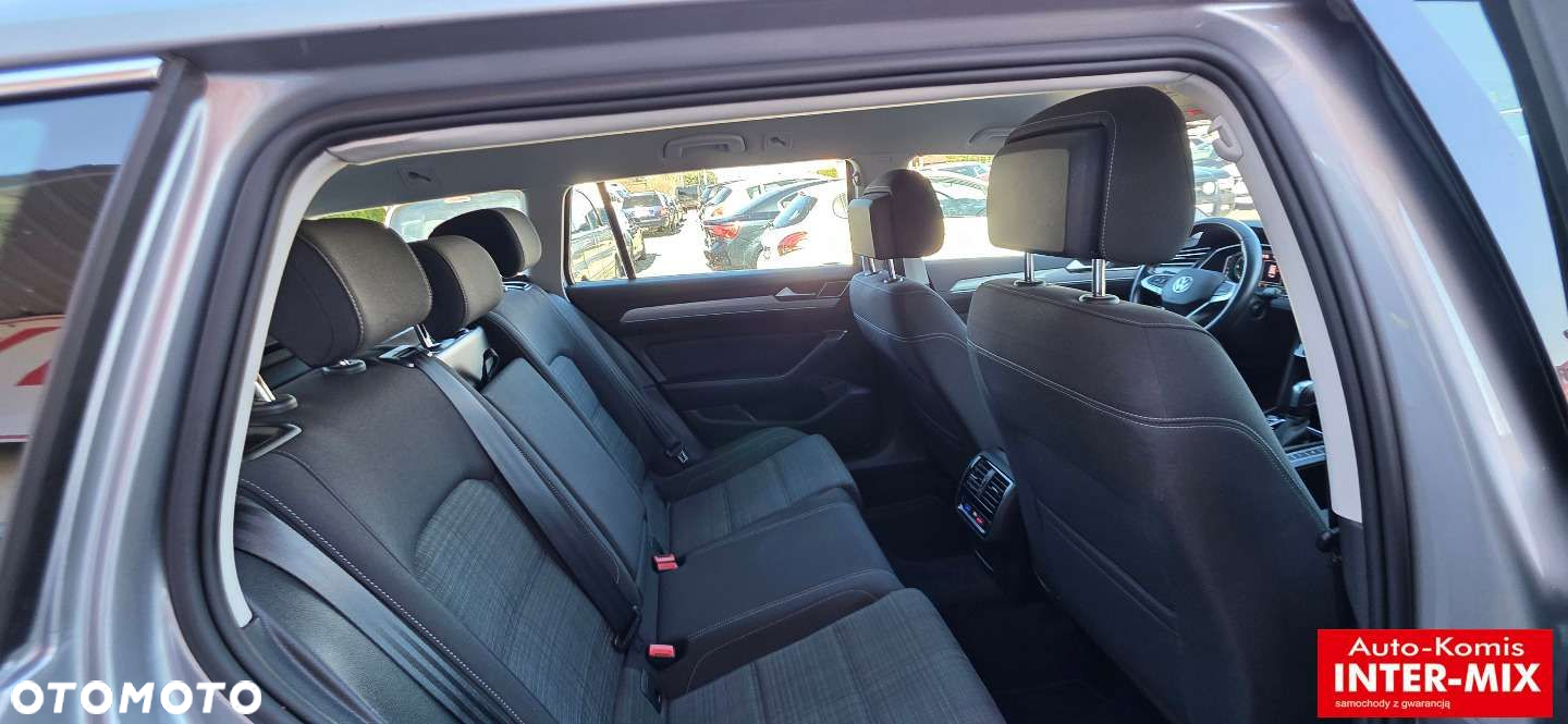 Volkswagen Passat - 9