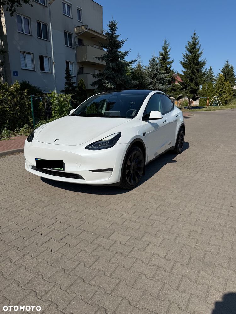 Tesla Model Y - 1