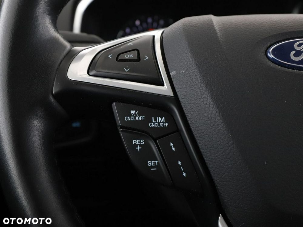 Ford S-Max - 32