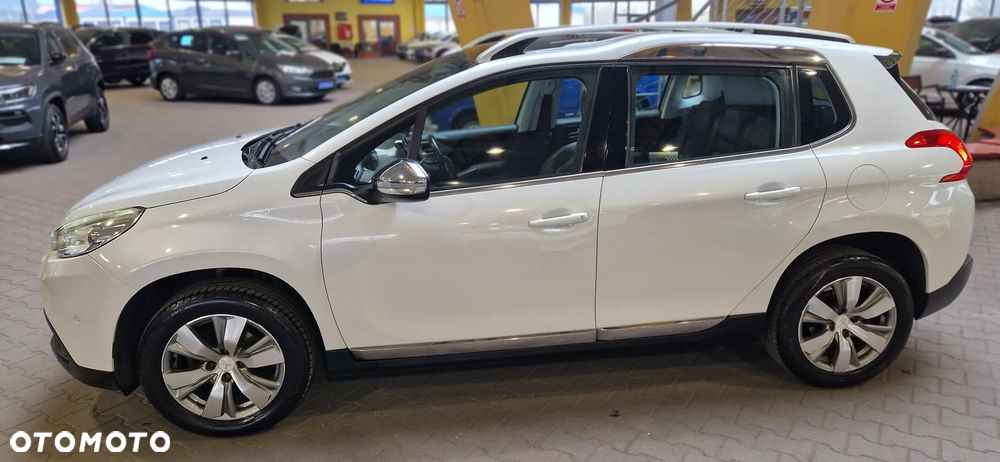 Peugeot 2008 1.2 Pure Tech Style EU6 - 6