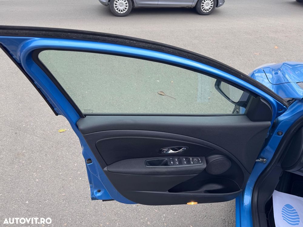 Renault Megane ENERGY dCi 110 Start & Stop Paris Business - 16