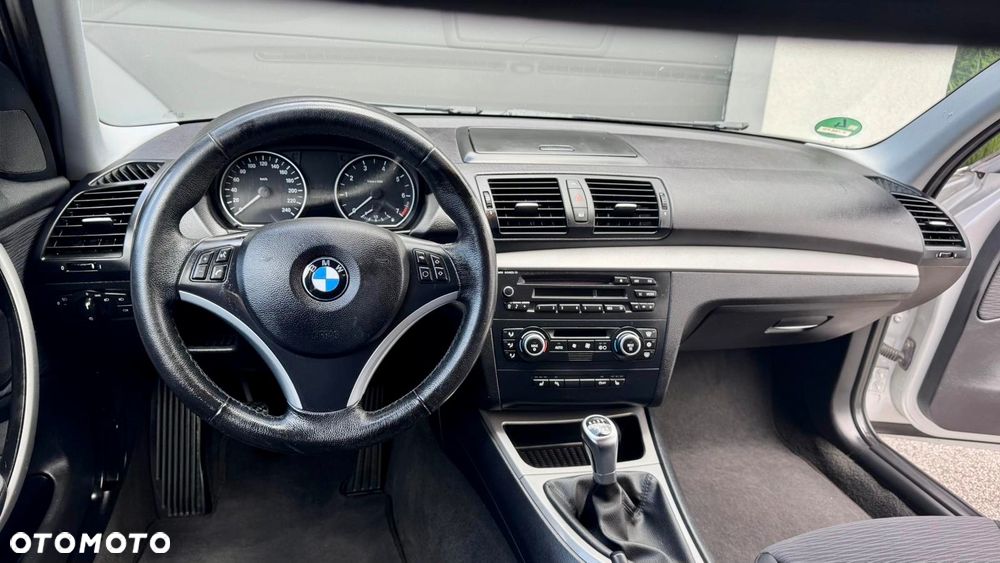 BMW Seria 1 116i - 16