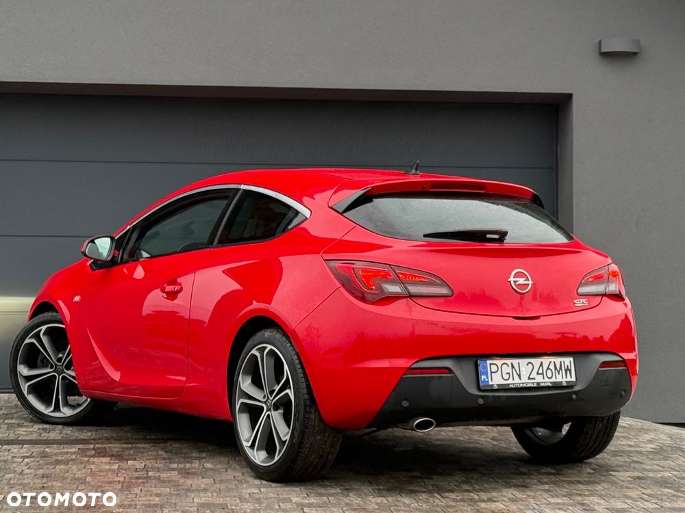 Opel Astra 1.6 Turbo Cosmo - 9