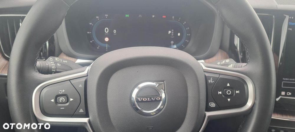 Volvo XC 60 B5 B AWD Geartronic Momentum Pro - 18