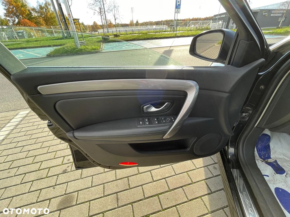 Renault Laguna Grandtour dCi 175 FAP GT - 15