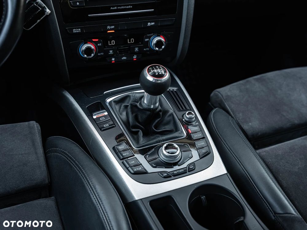 Audi A4 Limousine - 16