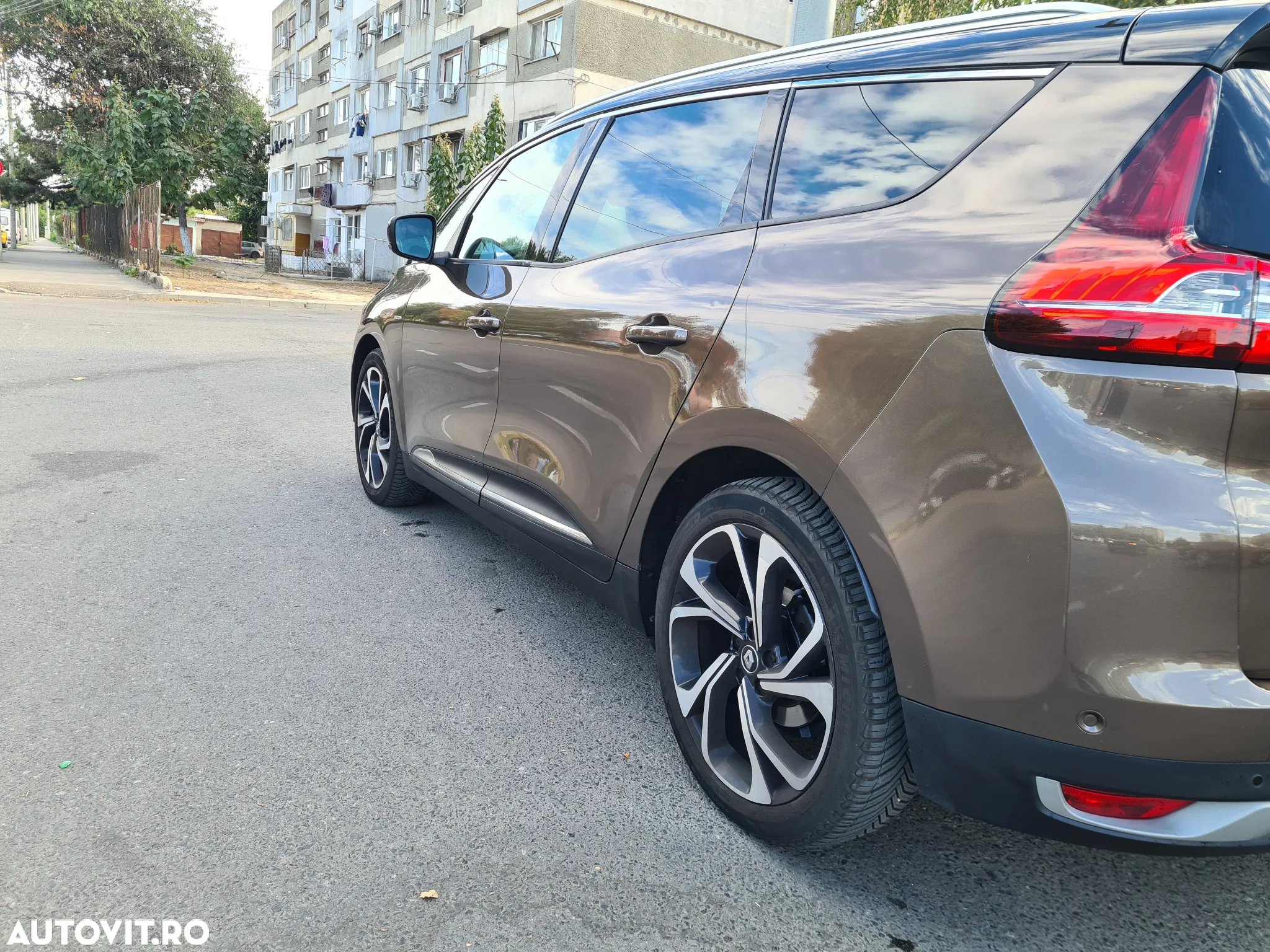 Renault Grand Scenic ENERGY dCi 110 S&S Bose Edition - 5