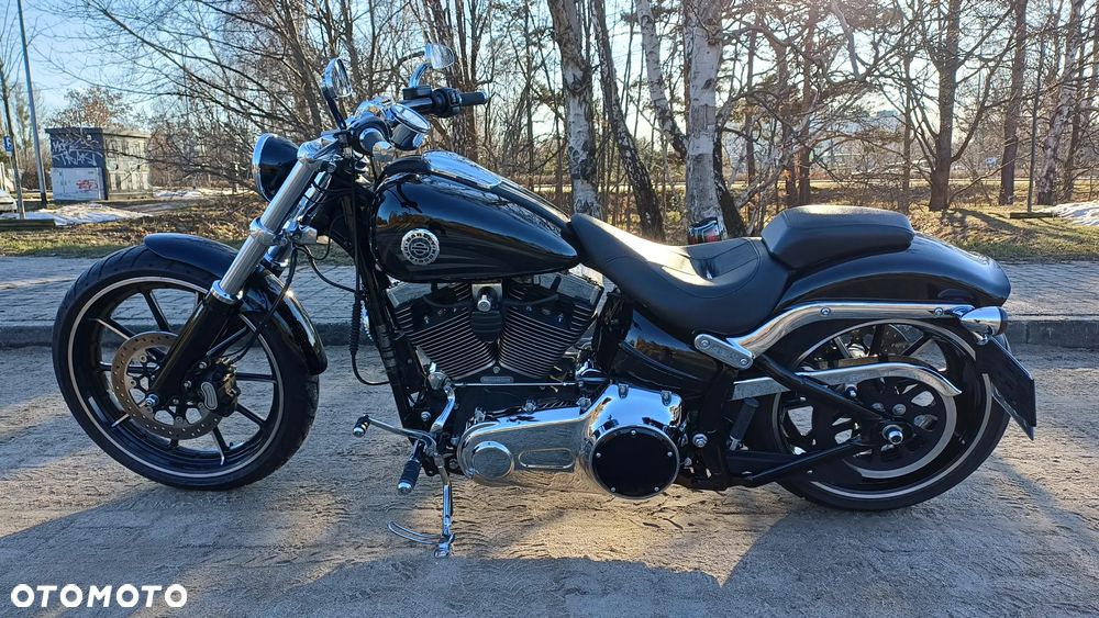 Harley-Davidson Softail Breakout - 5