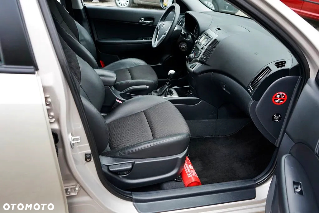 Hyundai i30 i30cw 1.6 CRDi Classic - 13