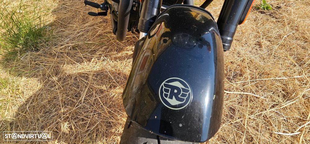 Royal Enfield Continental GT 650 Shotgum 650 - 30