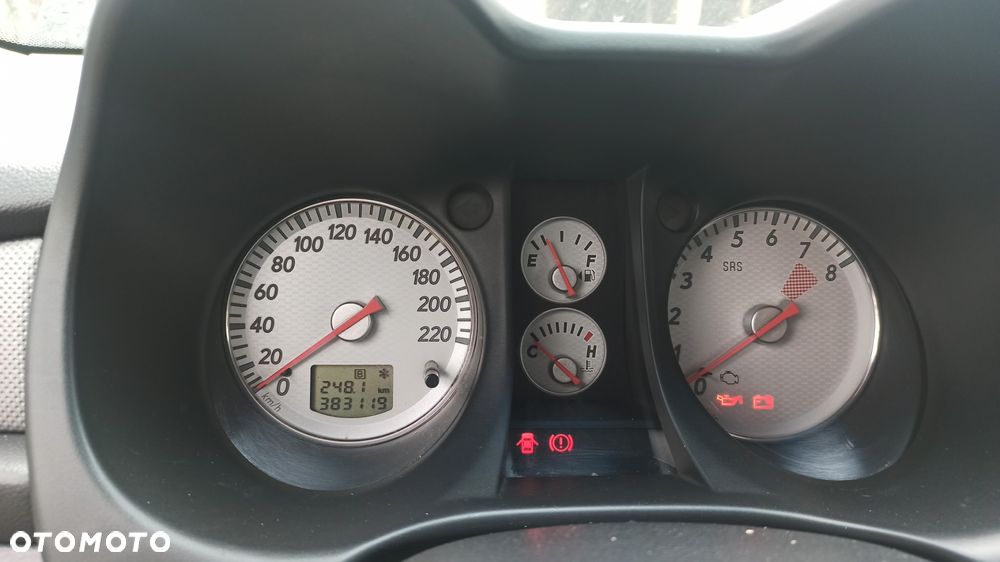 Mitsubishi Outlander 2.0 Comfort 4WD - 4