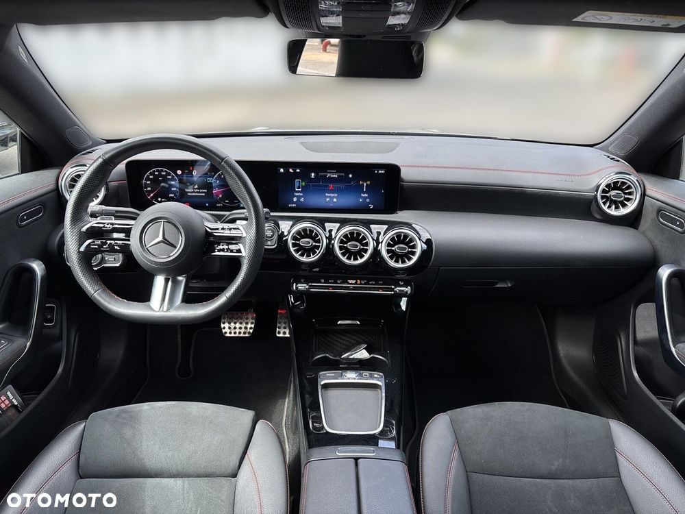 Mercedes-Benz CLA - 14