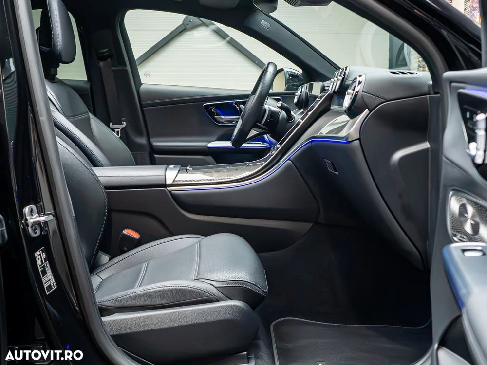 Mercedes-Benz GLC Coupe 220 d 4Matic 9G-TRONIC AMG Line Advanced - 24