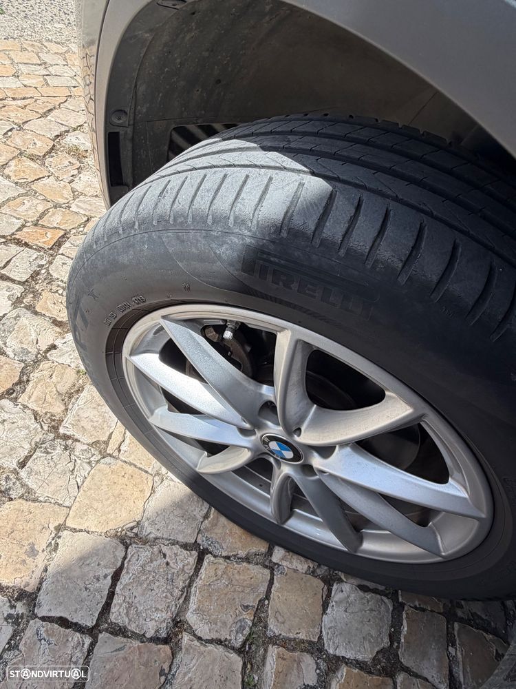 BMW X1 18 d sDrive Auto Line Sport - 9