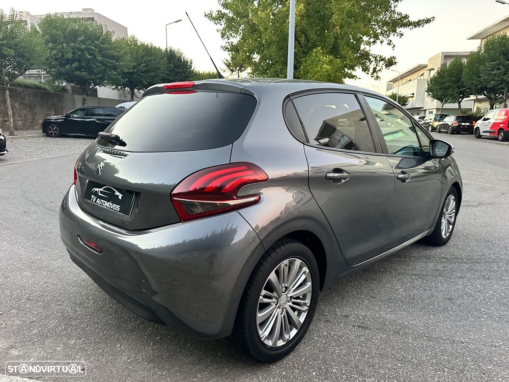 Peugeot 208 1.6 BlueHDi Style - 13