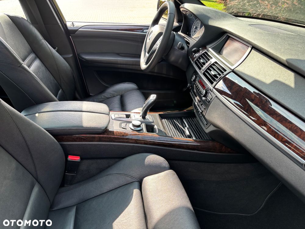 BMW X5 xDrive30d - 26