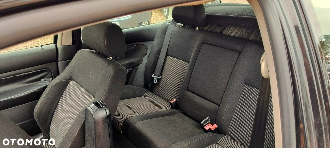Volkswagen Golf - 9