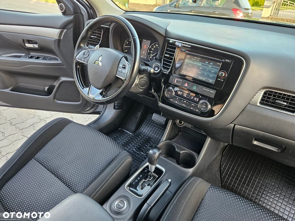 Mitsubishi Outlander 2.0 Intense Comfort 4WD CVT - 20