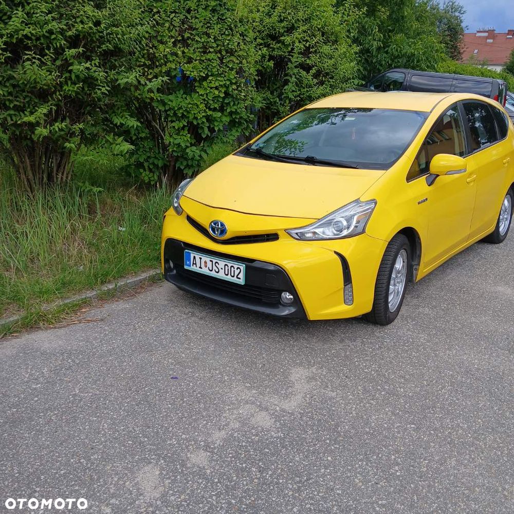 Toyota Prius+ (Hybrid) - 1