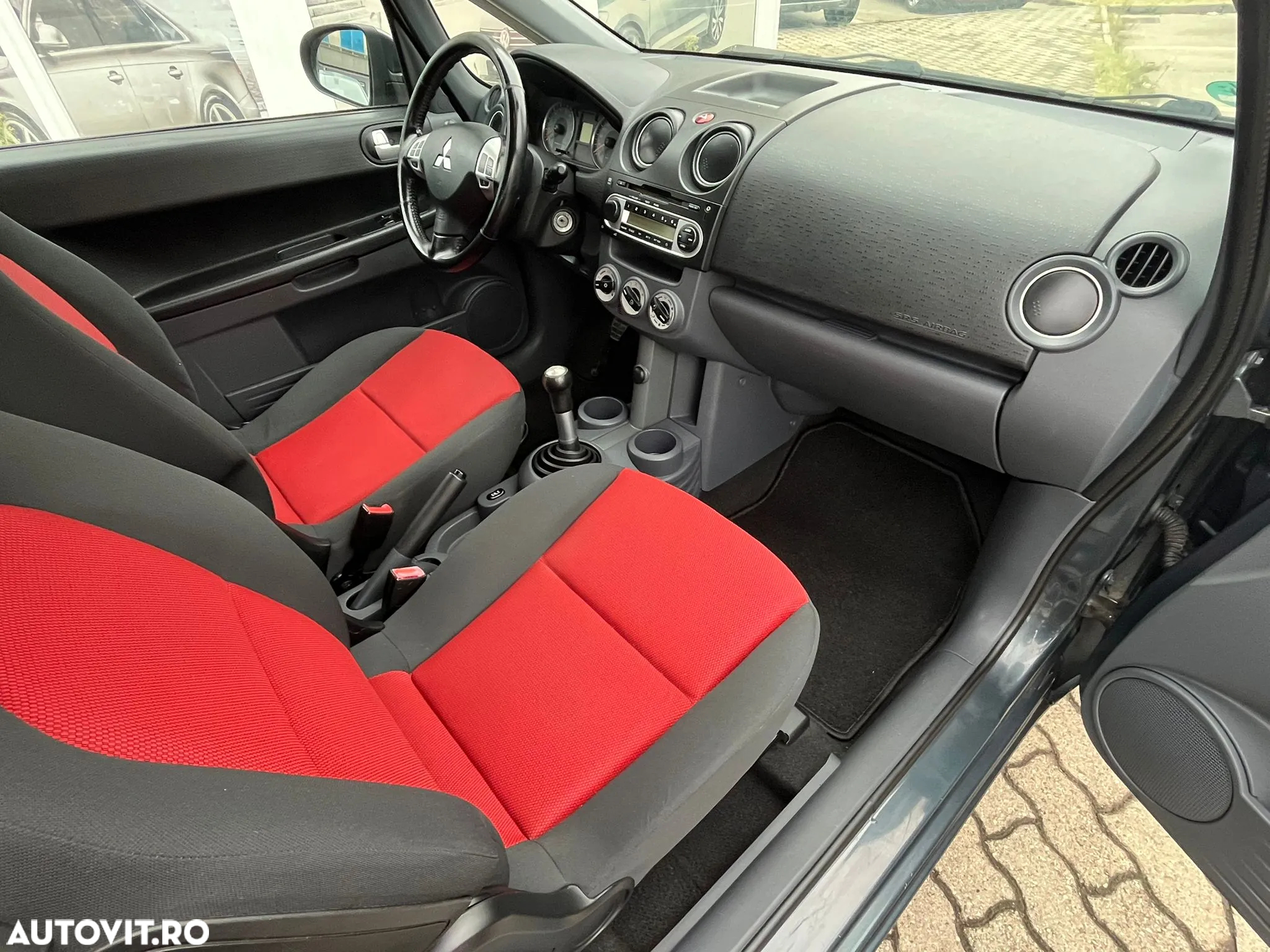 Mitsubishi Colt 1.3 Intense - 6