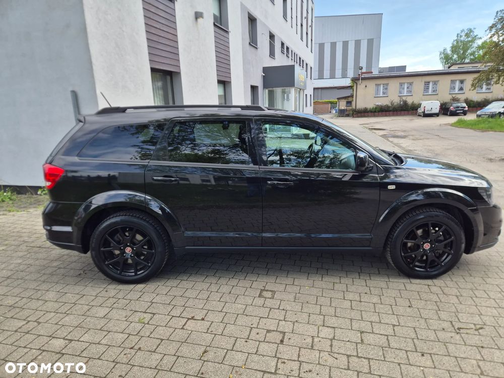 Fiat Freemont 2.0 Multijet Black Code AWD - 4